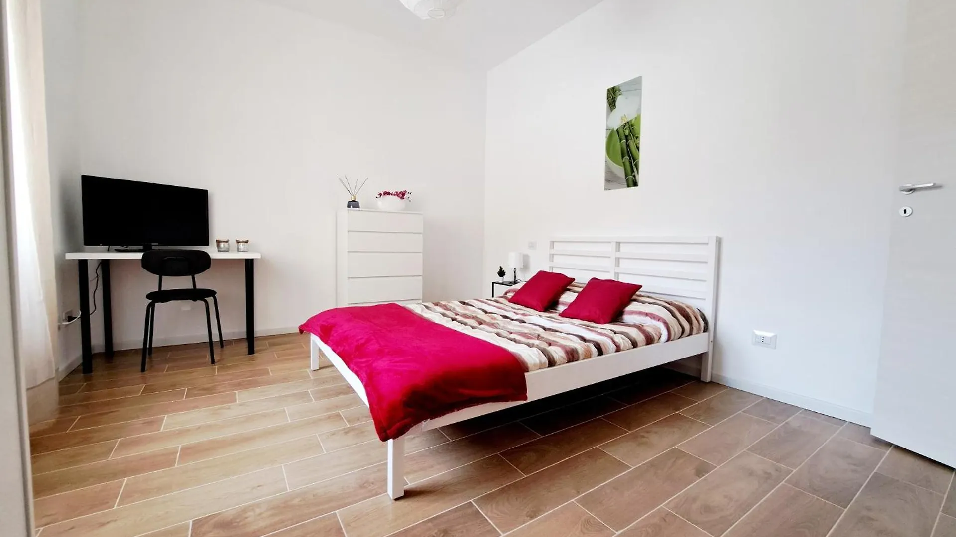 Casa Fiamma - Metro A Tuscolana Apartment Rome Italy